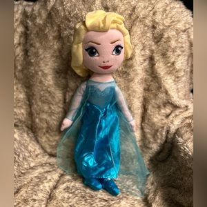 Disney Frozen Elsa Plush 17” Doll
